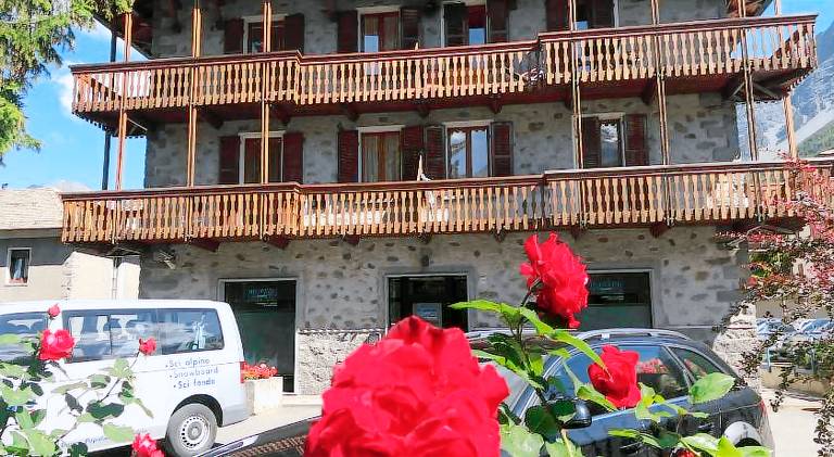House with garden & patio | Good for workation in Bormio