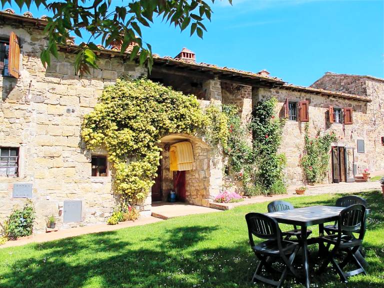 Fully equipped vacation home with terrace, barbecue & private pool | Nature view | Pet-friendly — photo 3