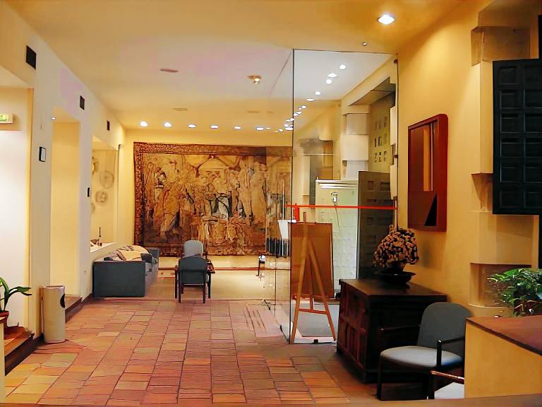 Hotel Leonor de Aquitania — photo 5