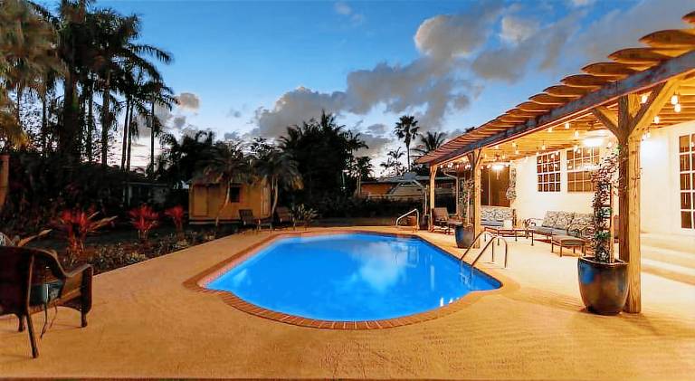 House with pool | Pets are welcome — photo 3