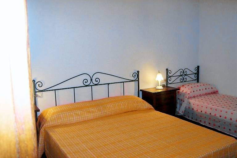 Rental apartment with patio & garden | Sea view — photo 5
