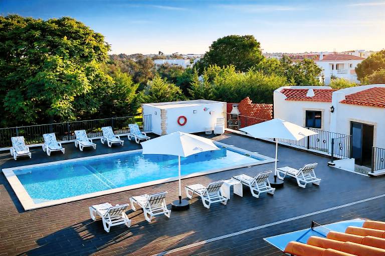 Villa with barbeque, private pool & yard | Good for workation in Loulé