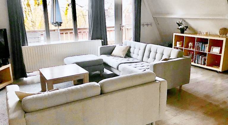Chalet with pool — photo 3