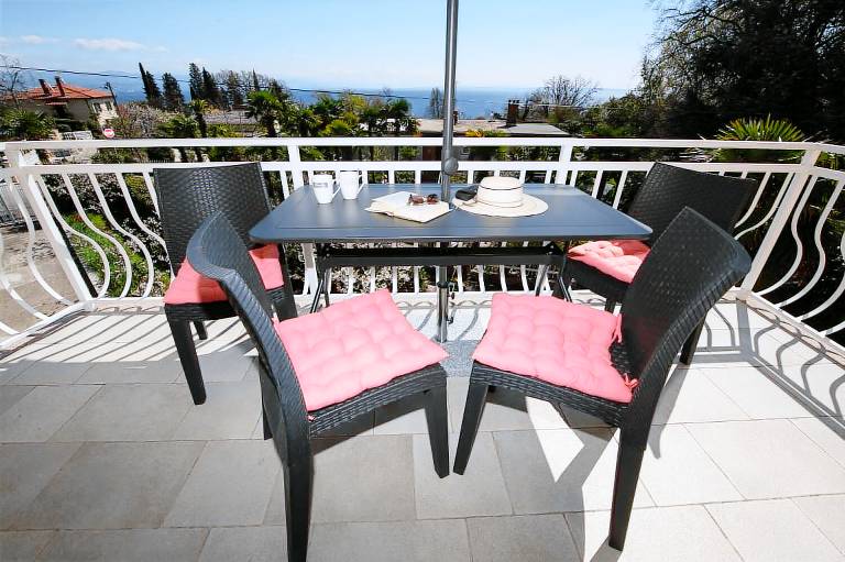 Holiday apartment with garden & BBQ | Sea view — photo 5
