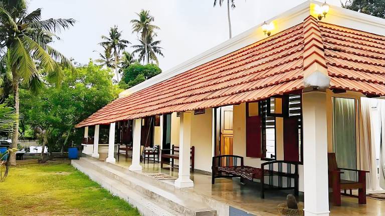350 m² Villa