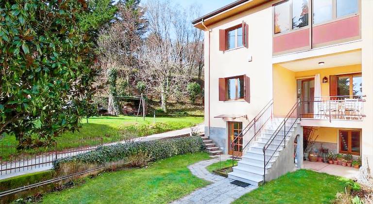 Charming holiday apartment | Dogs allowed in Torri del Benaco