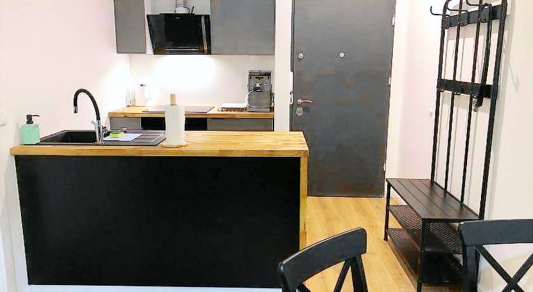 Apartment with patio — photo 5