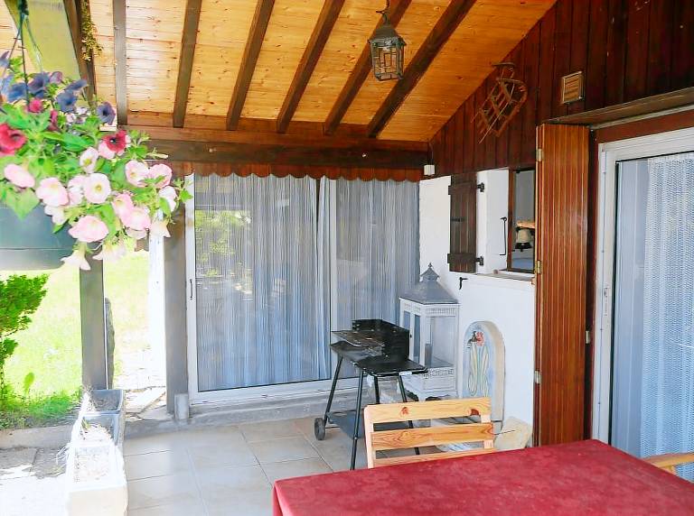 Chalet with garden & BBQ | Beach view | Pets allowed — photo 4