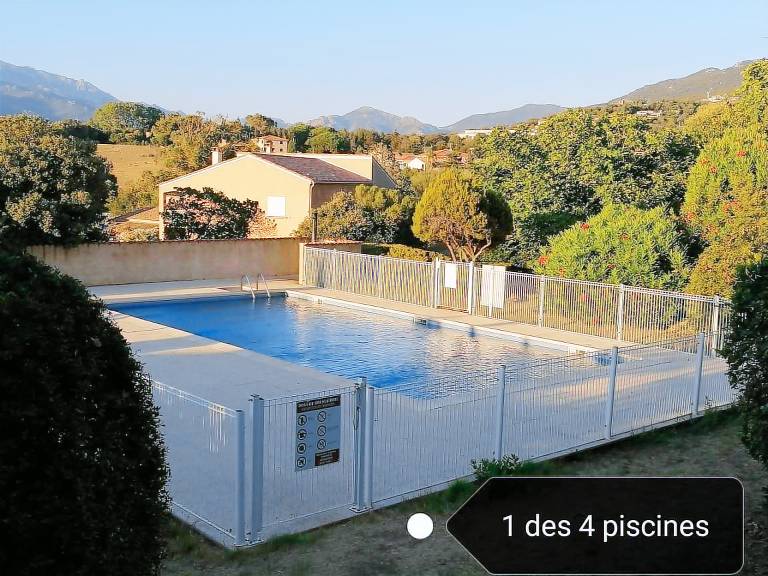 Rental apartment with pool, patio & barbecue | Sea view — photo 2