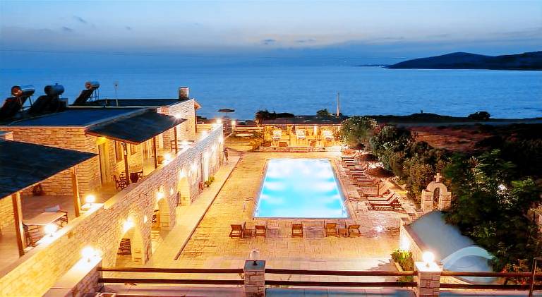 Charming serviced apartment with terrace, garden & pool | Close to the beach | Pets allowed — photo 2