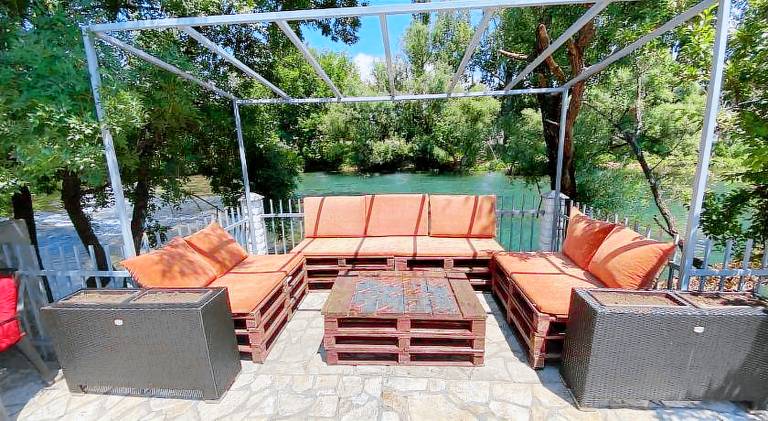 Villa with pool | Pet-friendly — photo 2