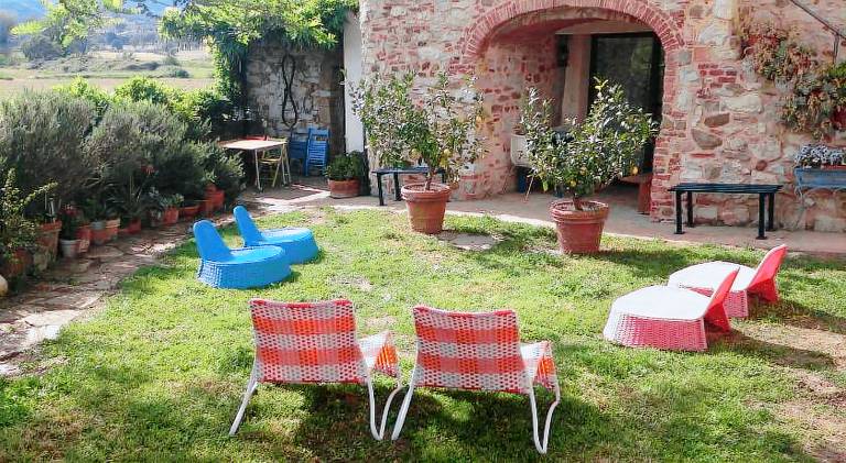 Vacation home with barbecue & garden — photo 4