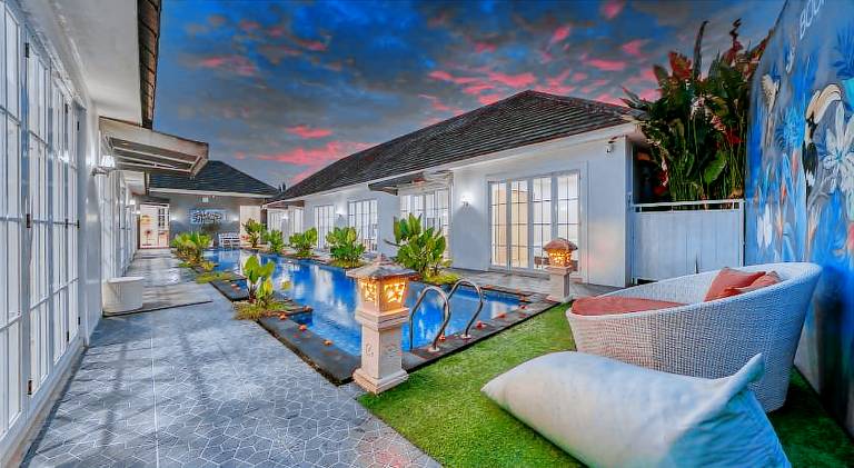 Rental apartment with pool — photo 2