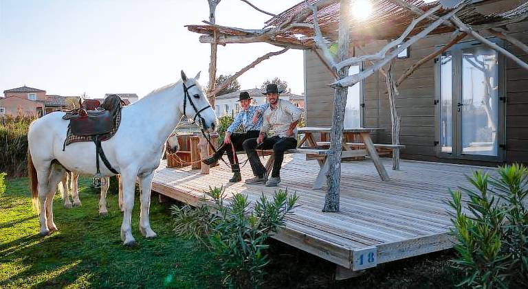Camping Les Bois Flottes in Arles