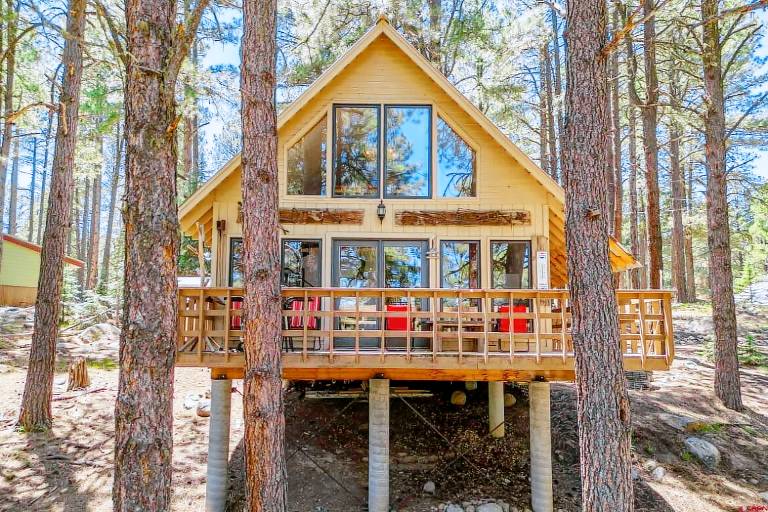 House Vallecito Lake