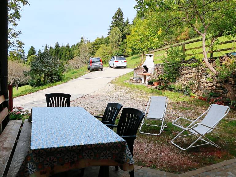 Charming rental apartment with grill, patio & garden | Nature view | Pets are welcome — photo 2