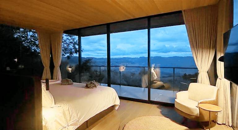 Lovely lodge with garden, jacuzzi & private pool | Suitable for remote work | Pet-friendly — photo 2