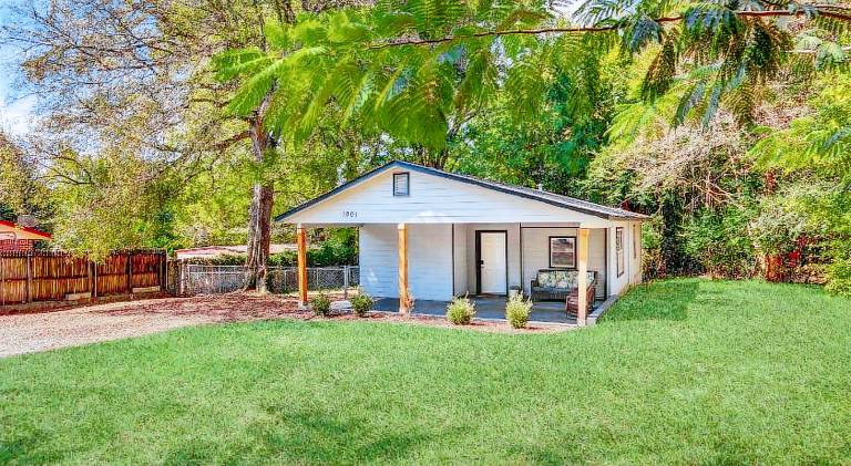 House with hot tub | Good for workation | Pet-friendly in Columbus, GA