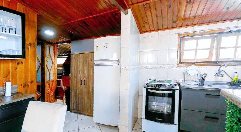 Chalet with pool | Pets are welcome — photo 4
