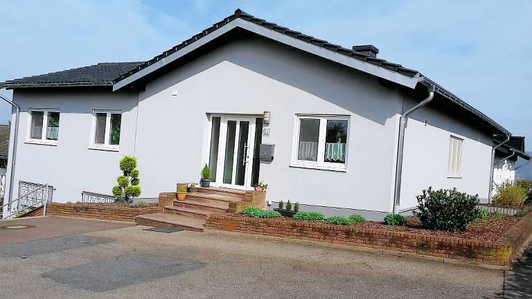 Appartement Fewo Dusche und Bad WC neuwertig