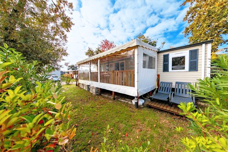 Amira Mobile Home 42m² with Sea View and Air Conditioning in Lège-Cap-Ferret