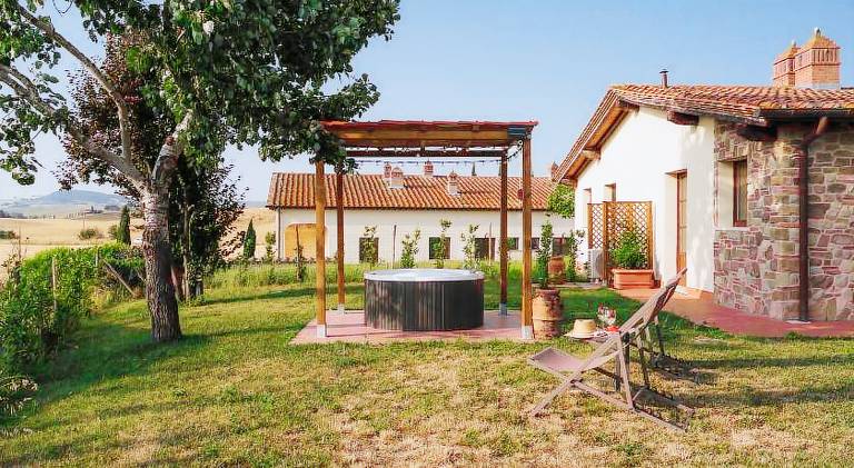 House with hot tub | Dogs allowed — photo 4