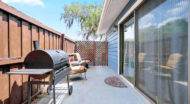 Cozy Cottage private back yard and free coffee — photo 4