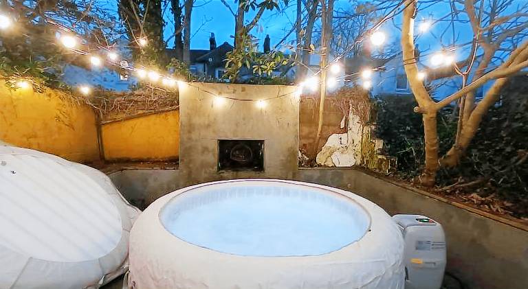 Apartment with jacuzzi in Cardiff