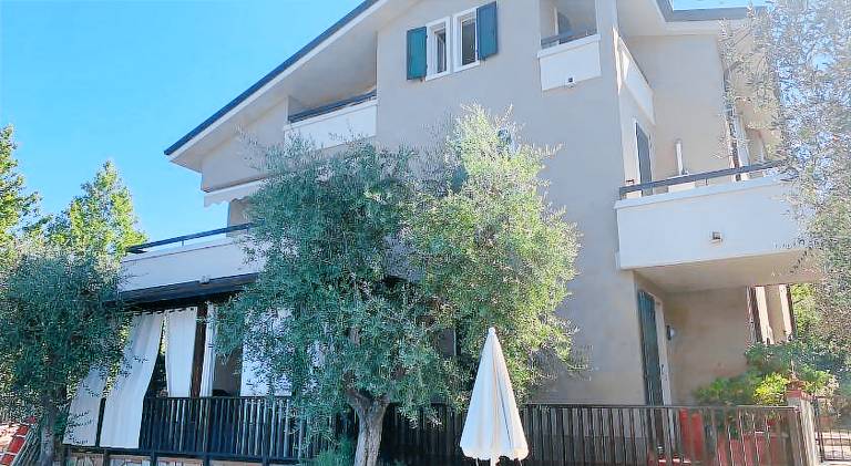 Pleasant apartment with patio, private pool & barbecue | Dogs allowed — photo 4
