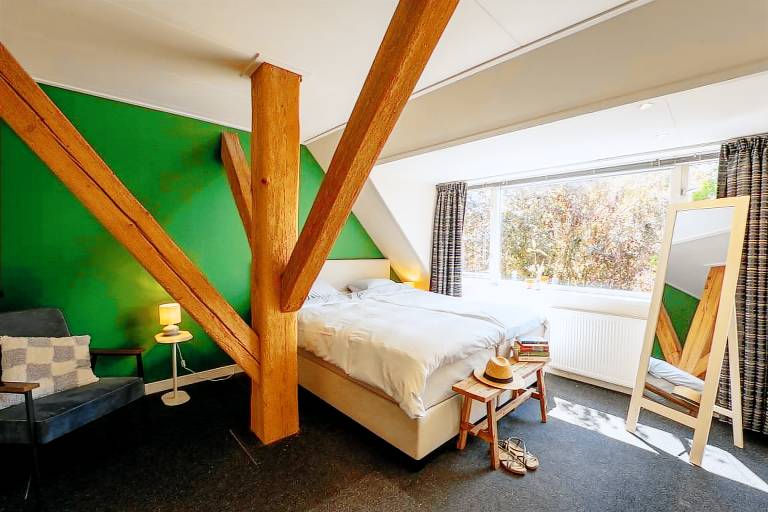 Het Voorhuis van de oude boerderij aan de Friese Meren met eigen steiger. — photo 3