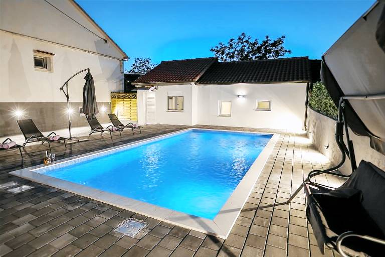 Ferienhaus mit Hund inGlavica, Kroatien  f&uuml;r max. 6 Personen