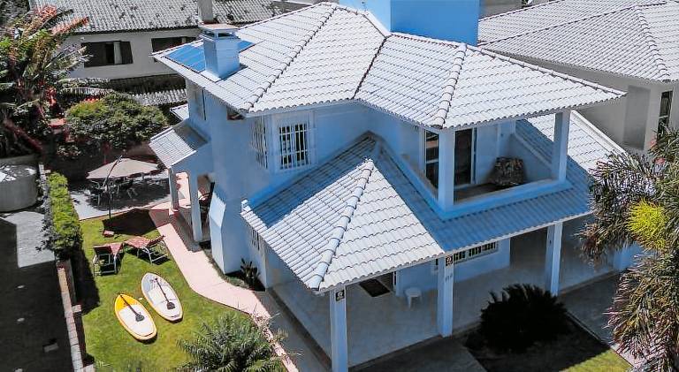 Nice vacation home | Next to the beach | Pets allowed in Florianópolis