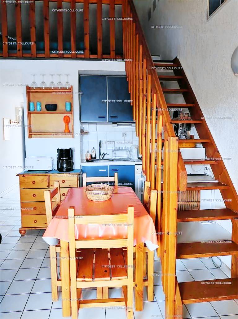 Apartment with patio — photo 3