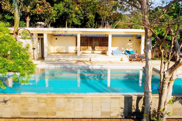 Villa with pool, garden & patio — photo 2