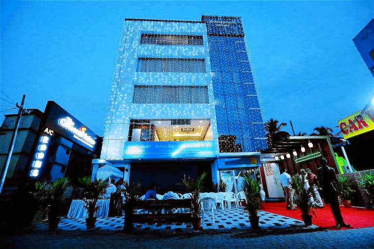 The Crescent Suites