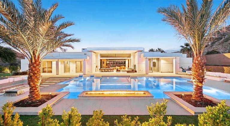 Vacation home with hot tub & pool in Palm Desert, CA