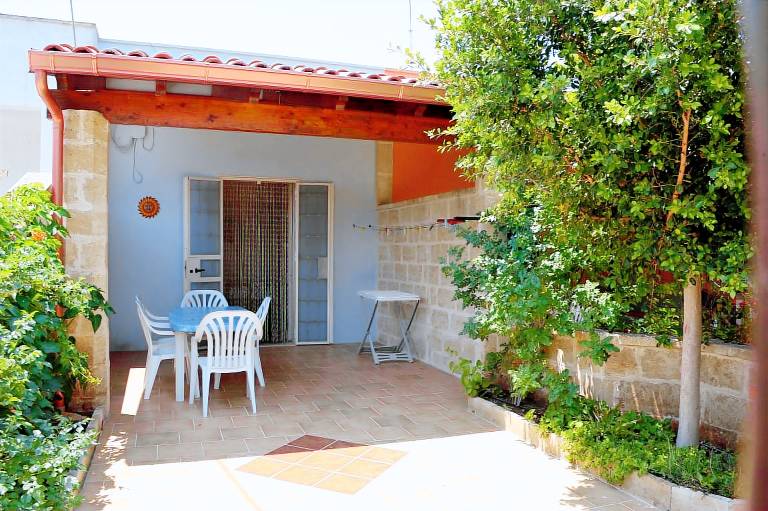 Villa with BBQ & yard | Nature view — photo 3