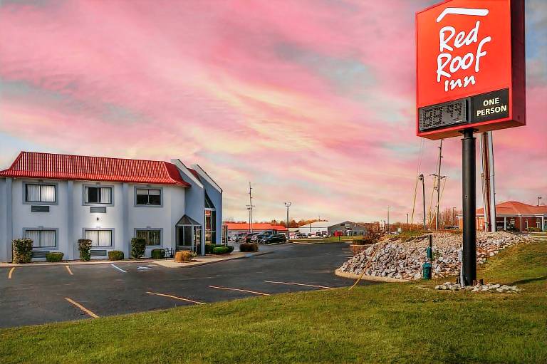 Red Roof Inn Greencastle South - Cloverdale — photo 2