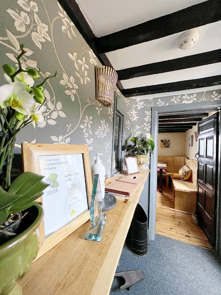 Cottage Lodge Hotel — photo 4