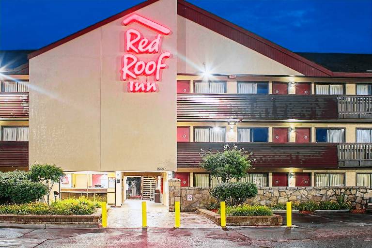 Red Oak Inn Southfield - Detroit — photo 3