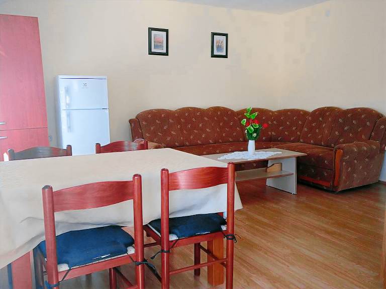 Wohnung in Vir mit privatem Balkon — photo 4