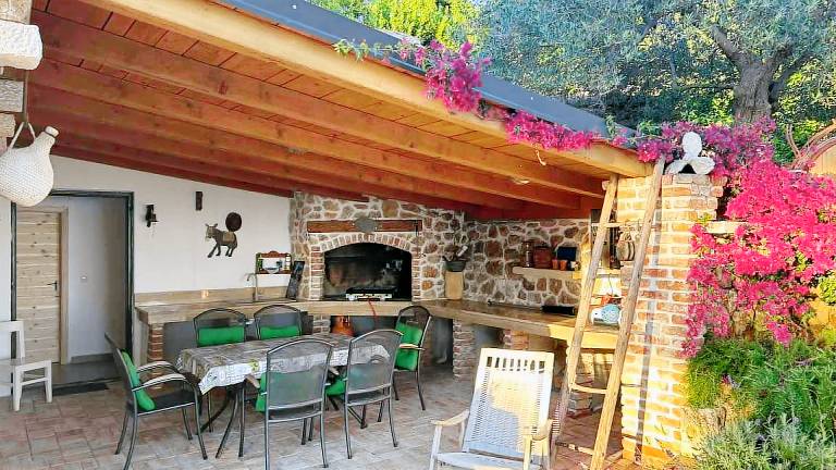 Villa with garden, private pool & patio — photo 3