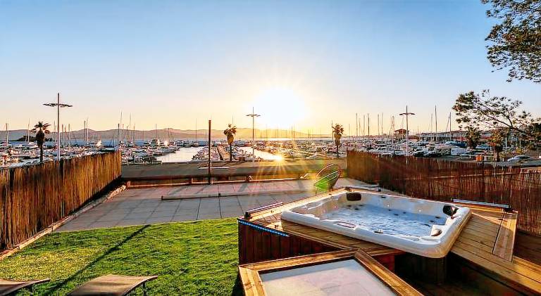 Holiday apartment with hot tub & pool | Pet-friendly — photo 5