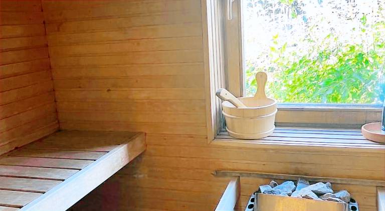Holiday apartment with garden, patio & grill — photo 5