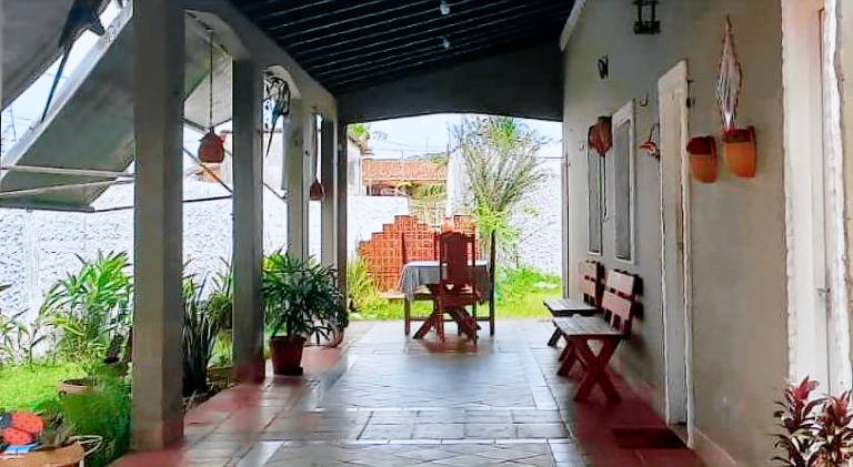 House with pool — photo 3