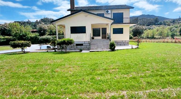 Fully equipped pleasant house with garden, patio & grill | Pets are welcome in Vila Nova de Gaia
