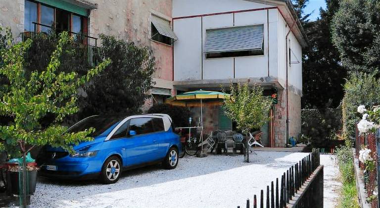Il semaforo Una o due camere matrimoniali con bagno a pochi passi dal centro Pietrasanta, con Wi-Fi — photo 5