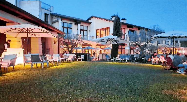 Charming villa with BBQ, private pool & garden | Pets allowed — photo 4