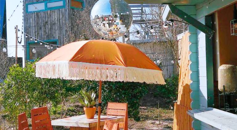 DE BUITENKANS urban camping unique cabins