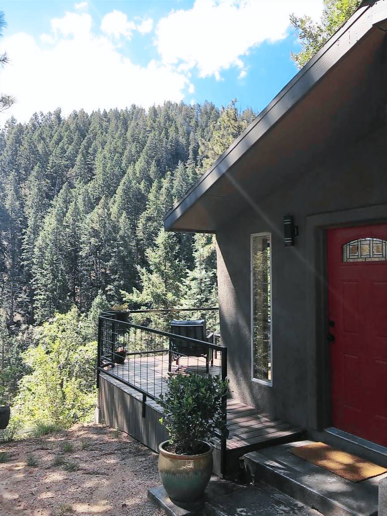 House Groom Creek